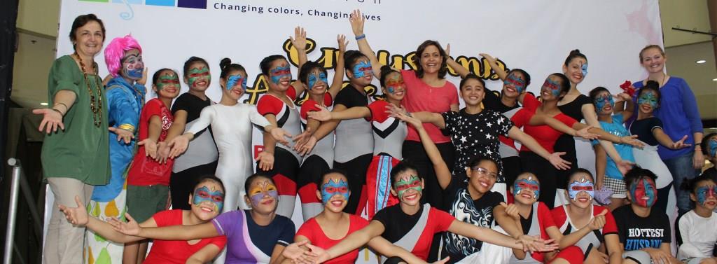 Une journée avec les jeunes filles autour d’un spectacle de cirque