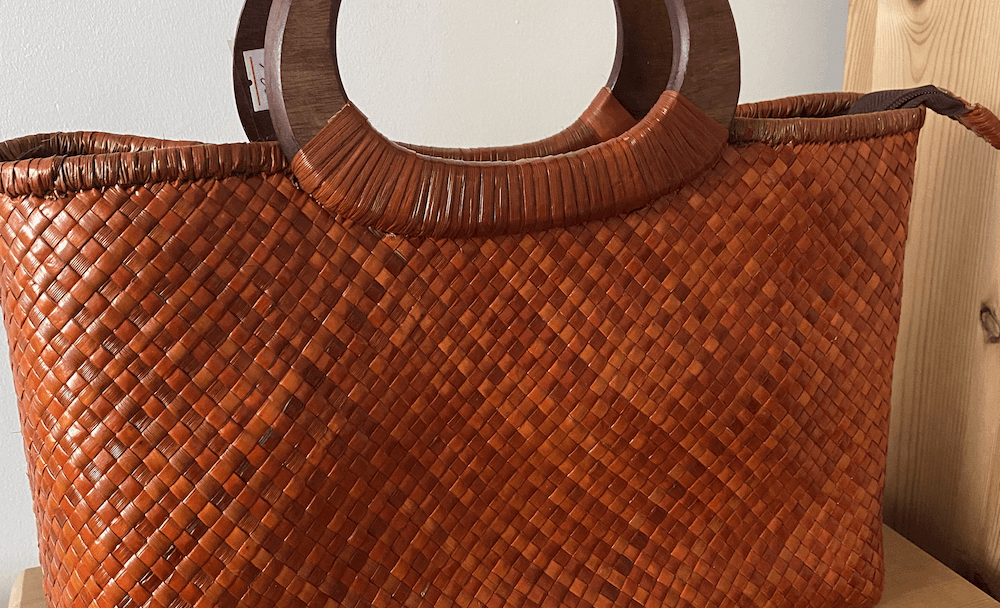 Cabas en osier tressé terracotta