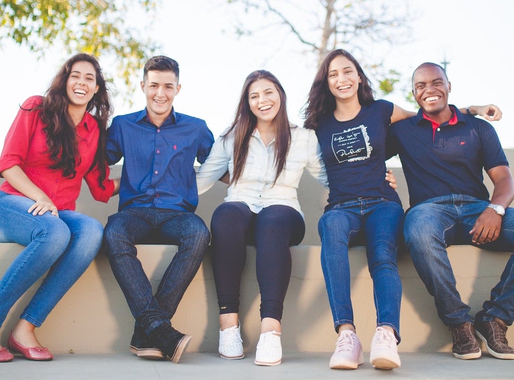 Formons 10 Jeunes Ambassadeurs de la solidarité